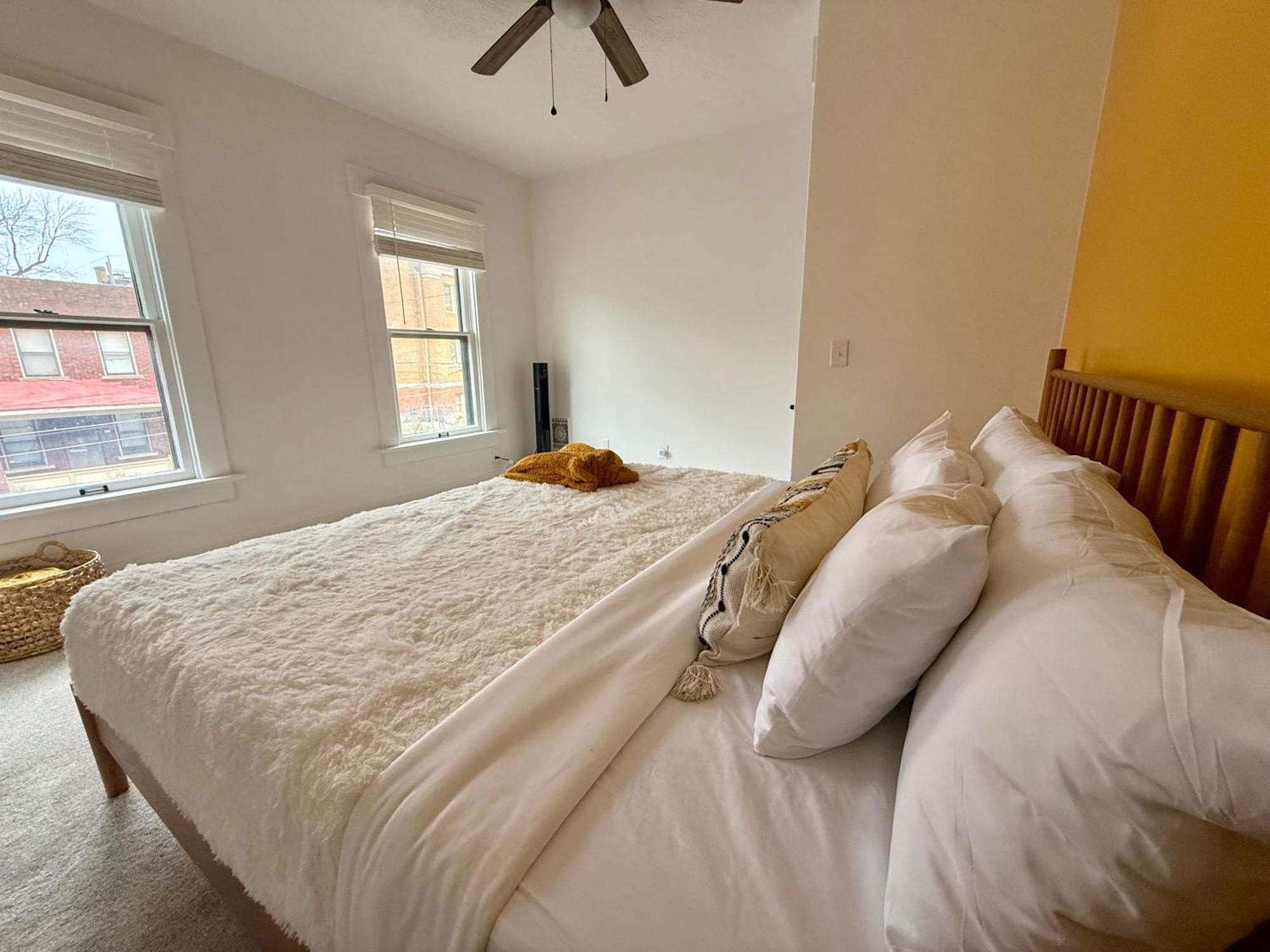 Short North Convention King Bed Free Parking Columbus